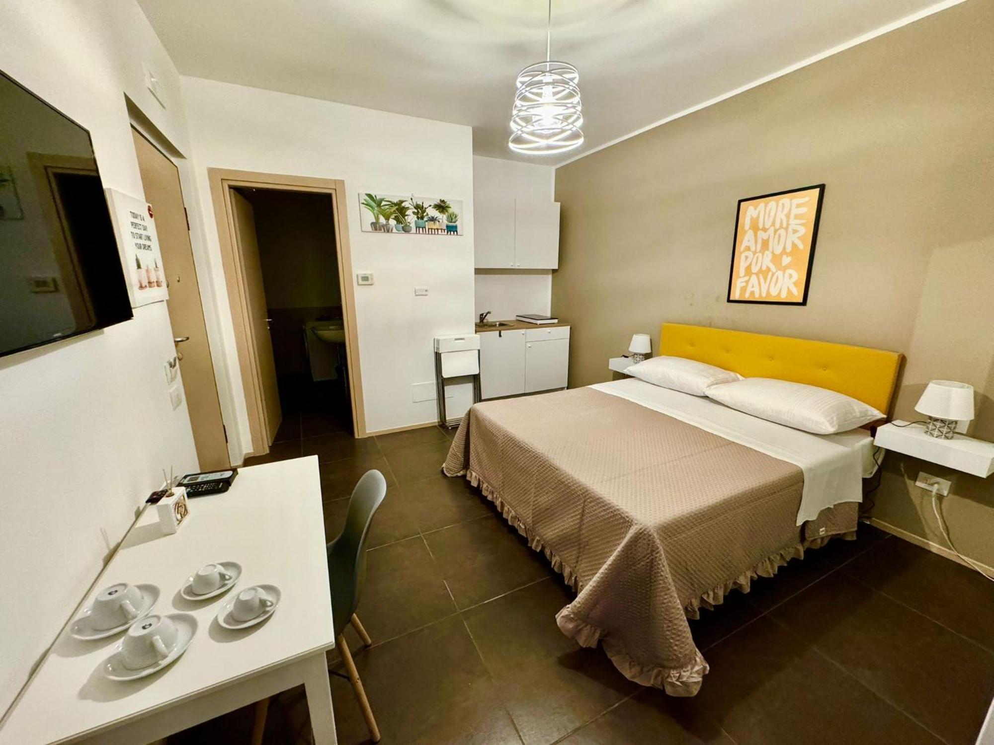 Il Ruggi Bb Bed & Breakfast ซาแลร์โน ภายนอก รูปภาพ