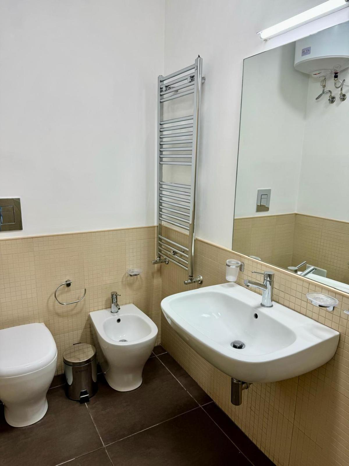 Il Ruggi Bb Bed & Breakfast ซาแลร์โน ภายนอก รูปภาพ